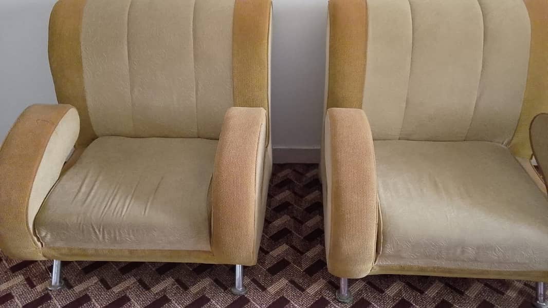 7 Seater Sofa Set – Normal Condition 2
