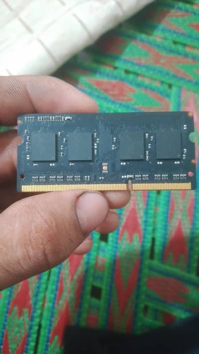laptop 4gb ram