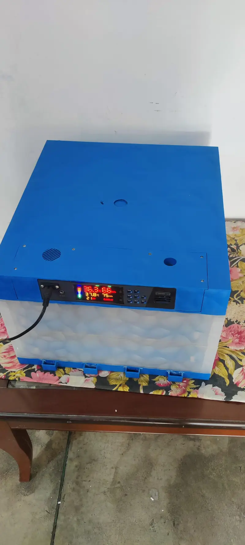 Yiwan 128 eggs automatic incubator — photo 4