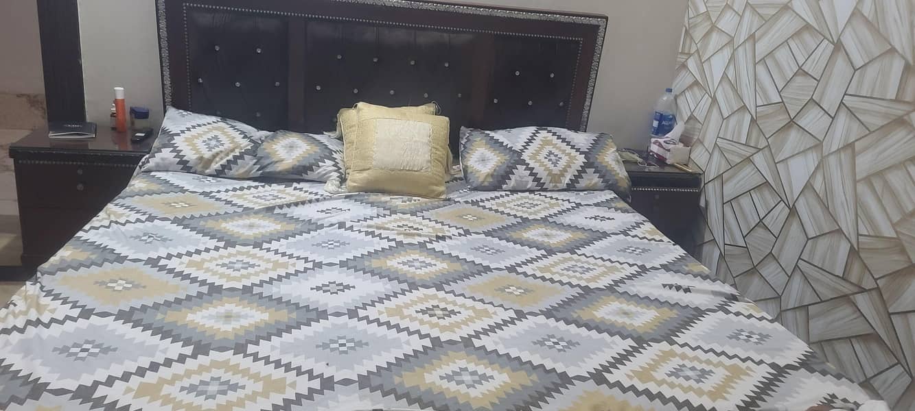 bed with two side table 1