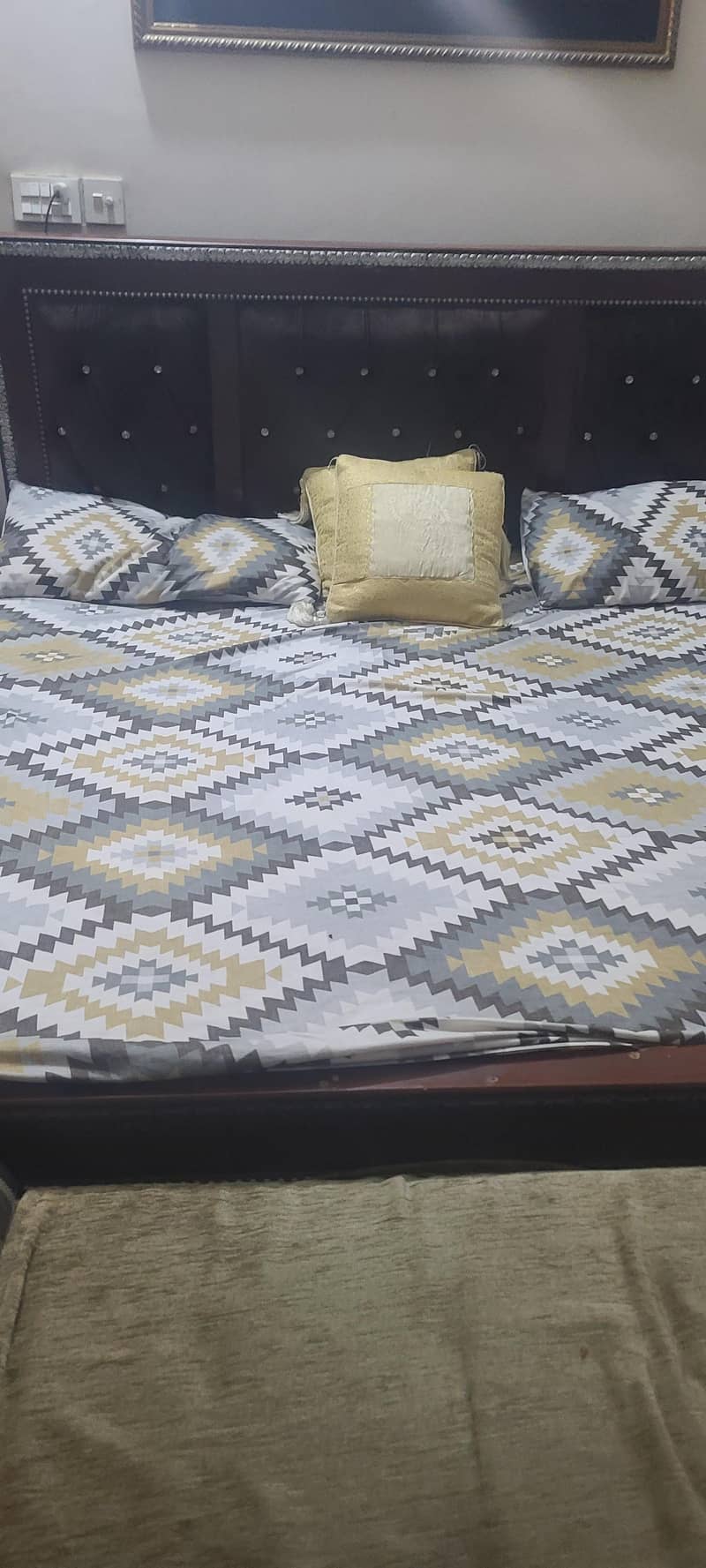 bed with two side table 2