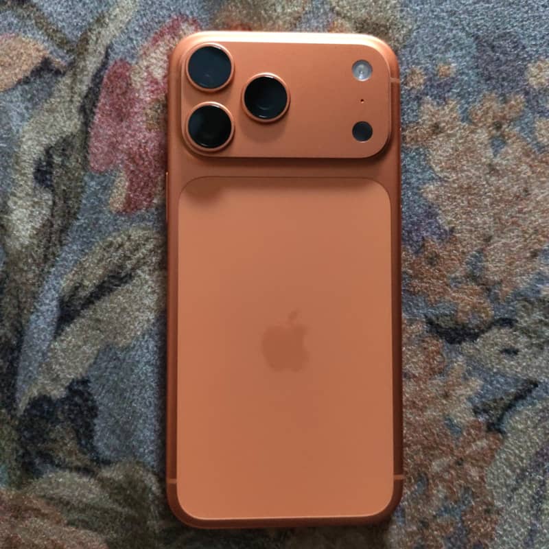 Apple iPhone 17 Pro Max 0