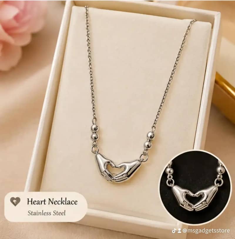 silver necklace 1