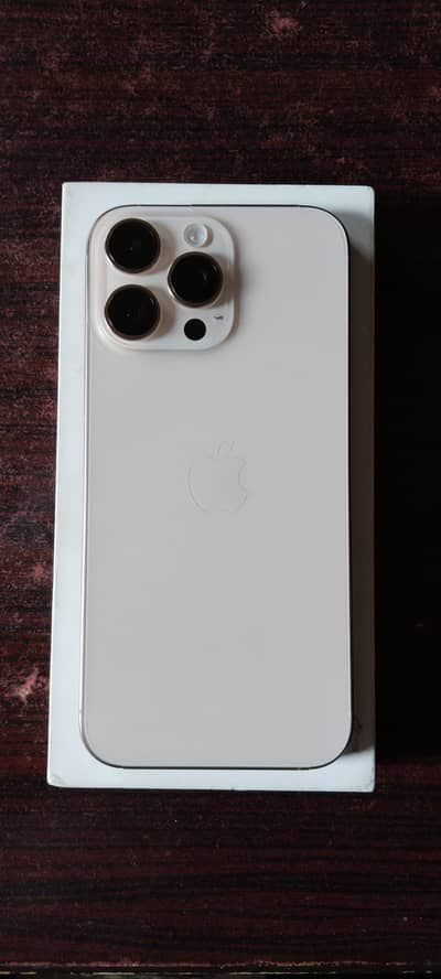 Apple iPhone 16 Pro Max