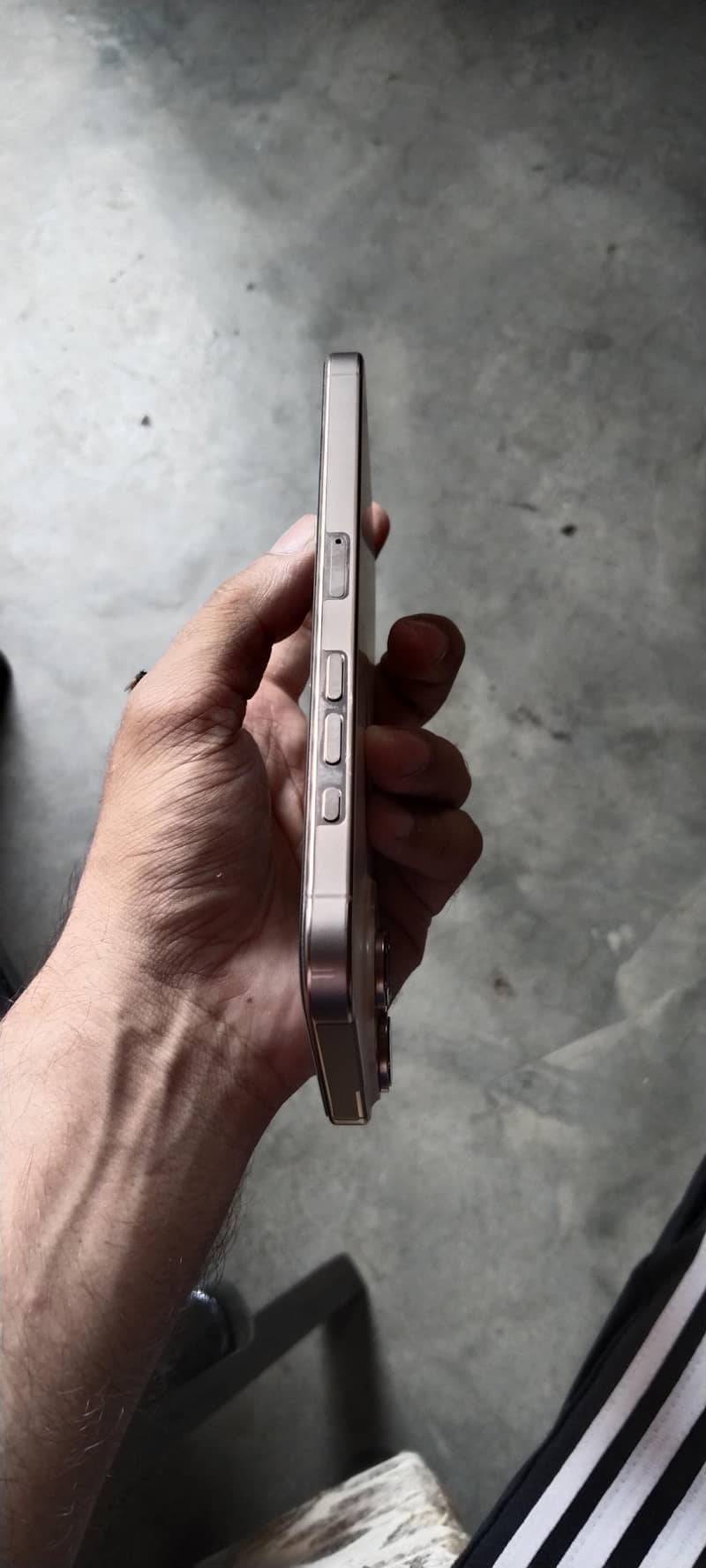 Apple iPhone 16 Pro Max 5