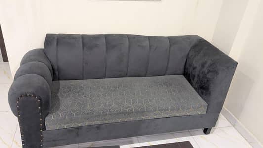 6 seater L shapped sofa with table