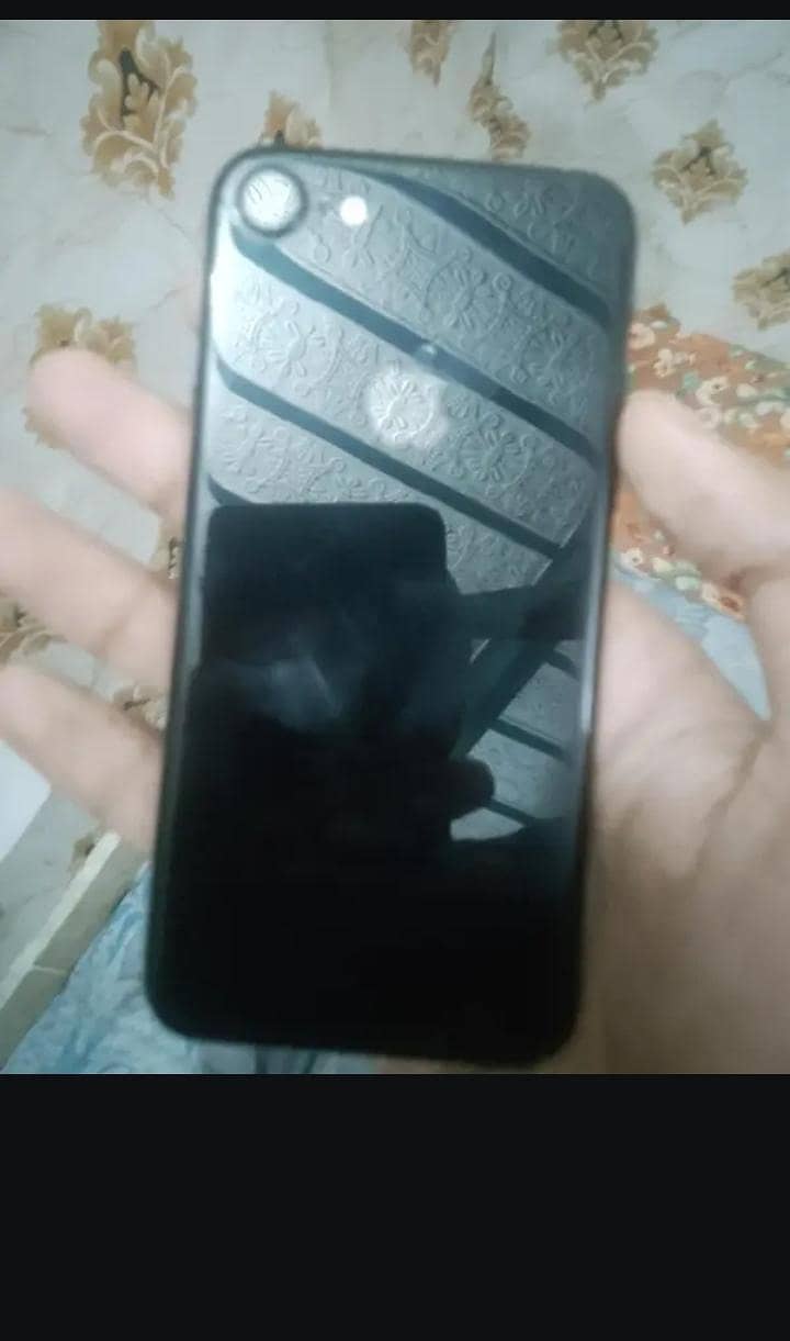Apple iPhone 7 1