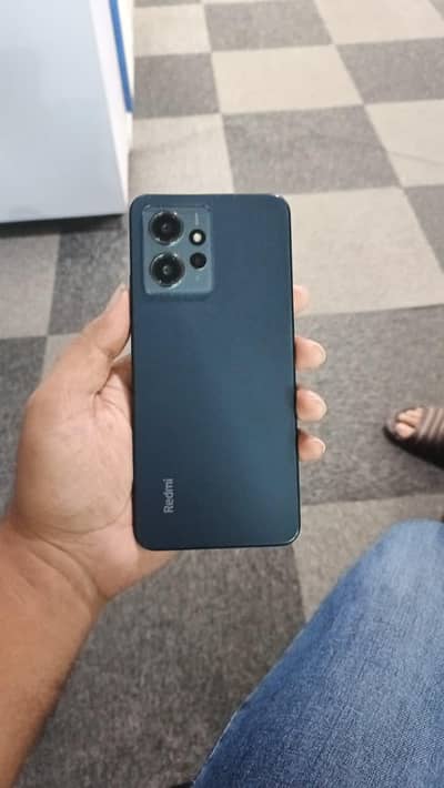 Redmi Note 12 8GB RAM / 128GB – 10/10 Condition
