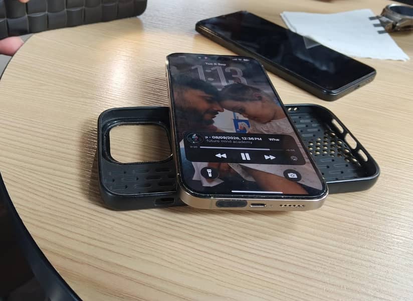 Iphone 14 pro max FU 4