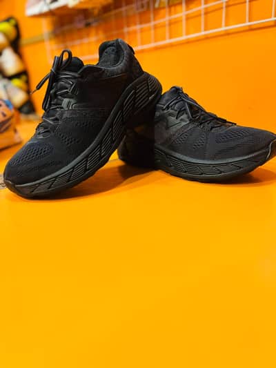 Original Hoka condition 10/9 size uk 8 number euro 42 size price 3500