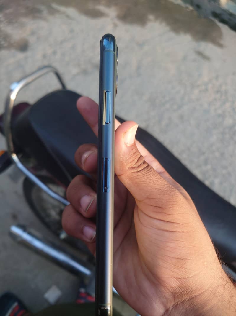 Apple iPhone 11 1