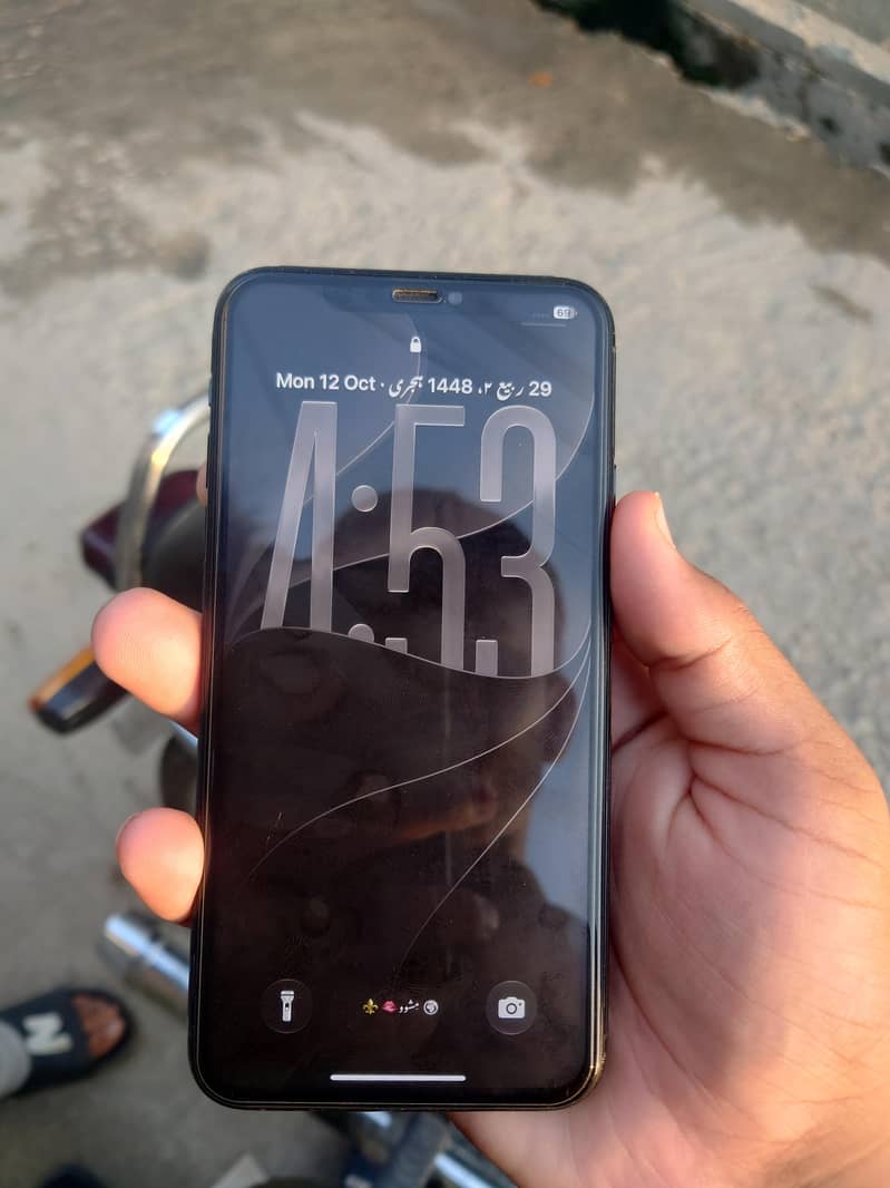 Apple iPhone 11 4