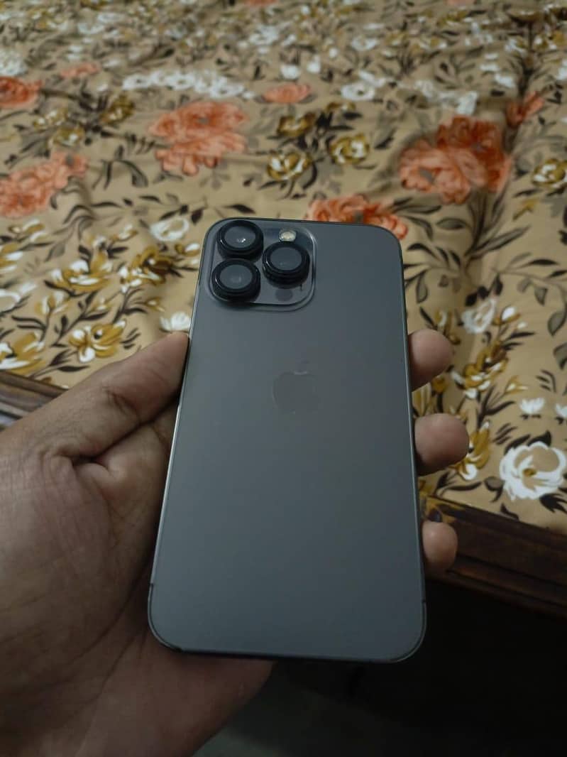 Apple iPhone 13 Pro 4