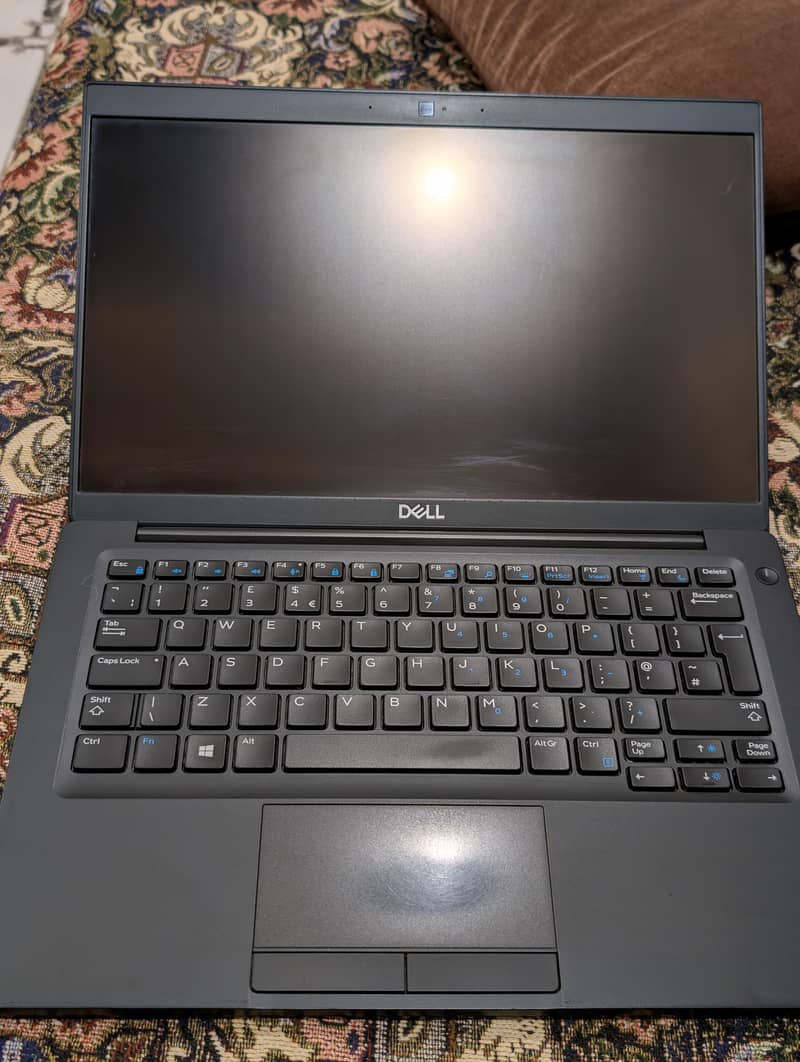 Dell 7390 0