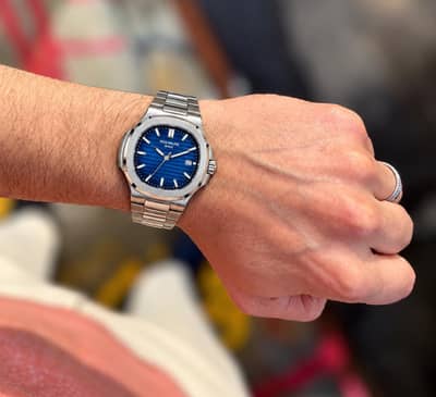 Blue Dial Men's Watch | Elegant Silver-Tone Design