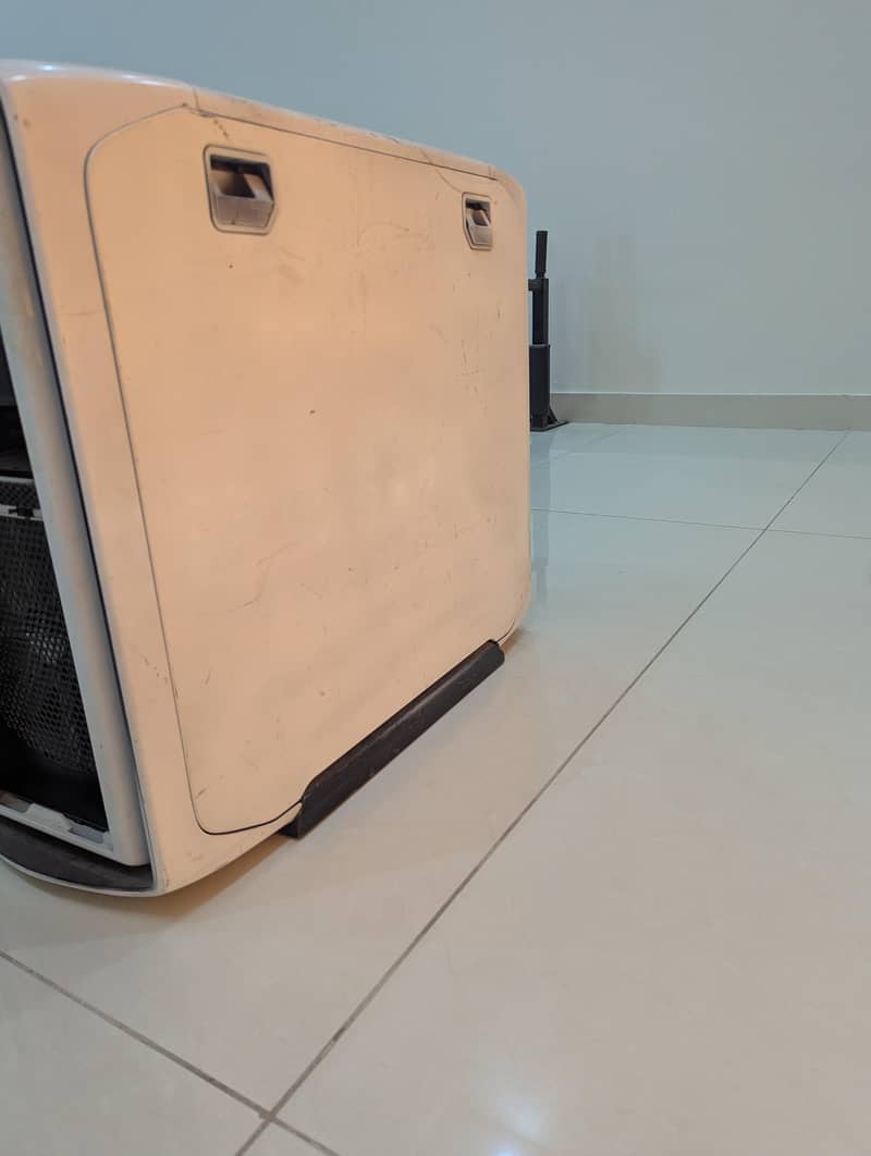 Full Tower Gaming PC case 1
