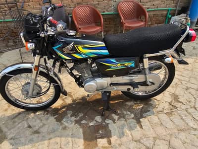 all okay total jenmon 5400 km use bike 03186236578 coll