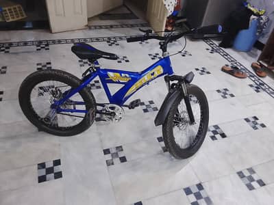 bicycle for 10 to 12 year boys in good condition