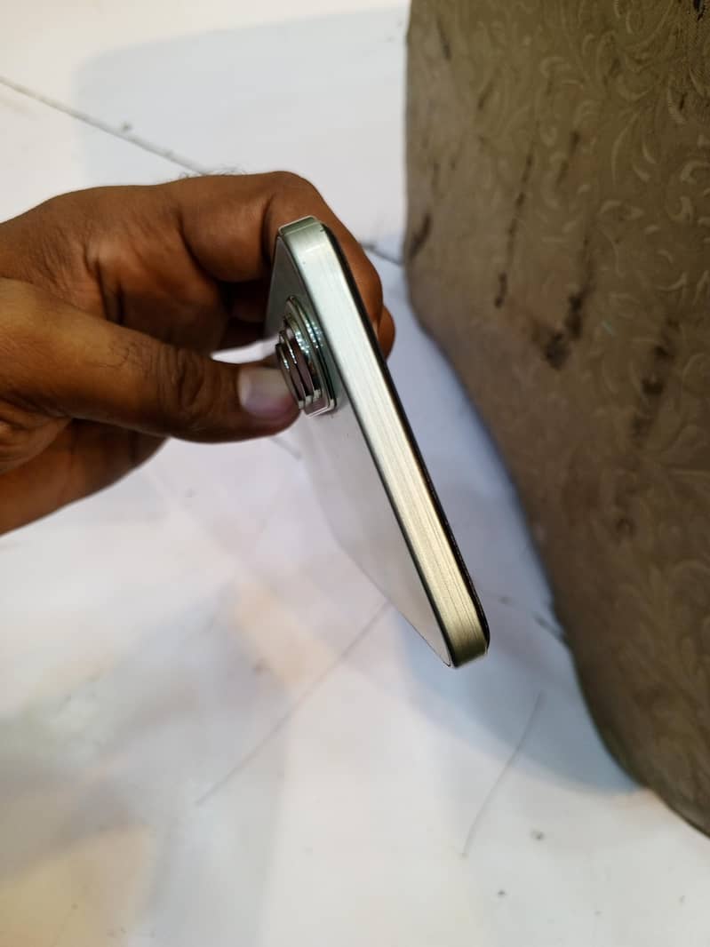 Itel S25 1