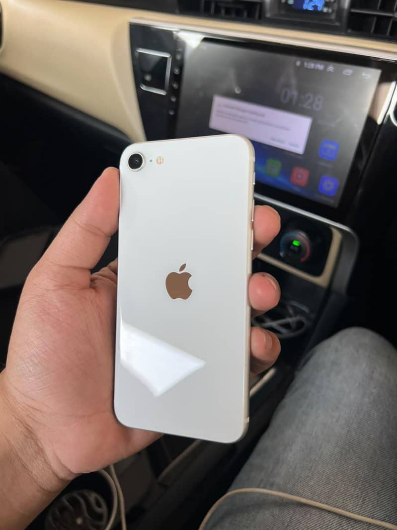 Apple iPhone SE 0