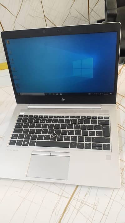 Hp eliteBook 735 G5 Ryzen 5 pro 2500u  8/256 gb and 1gb graphics card