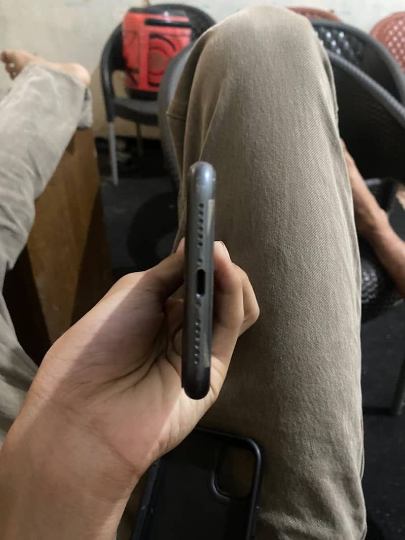 Apple iPhone 11 2