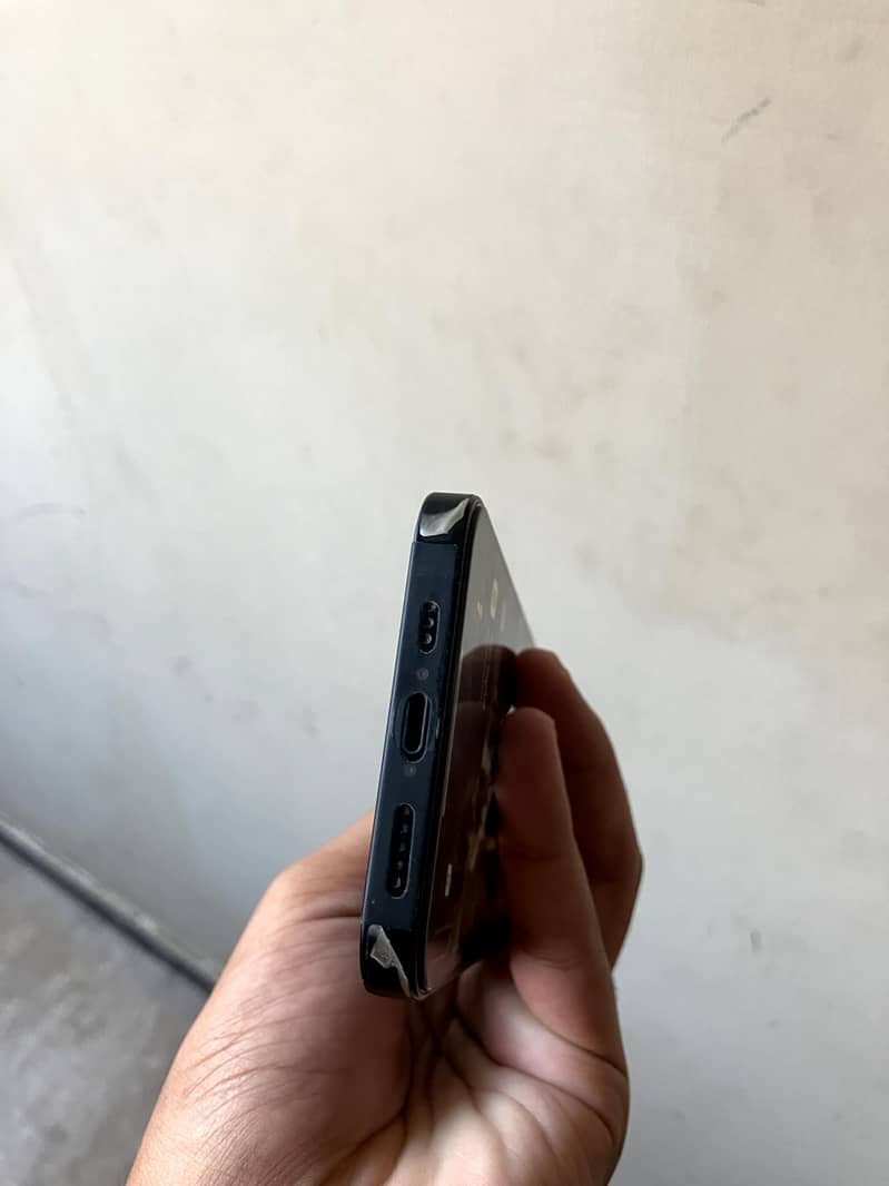 Apple iPhone 13 5