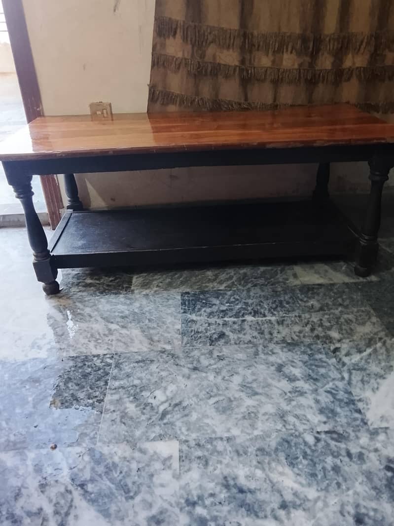 wooden table 0
