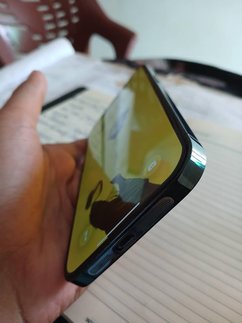 Apple iPhone 12 Pro Max 3