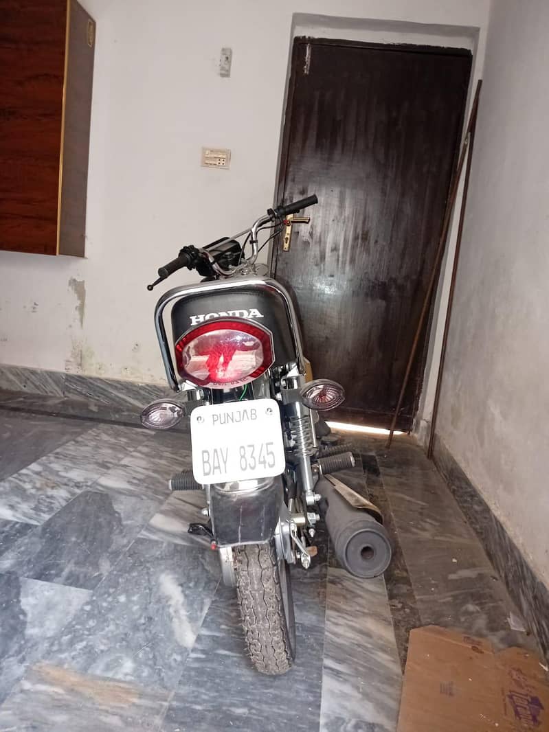 neat and clean - Standard Bikes - 1120380859