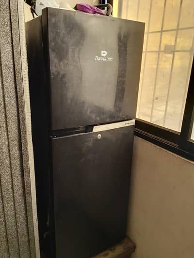 Dawlance refrigerator 10/10 condition sell in urgent contact