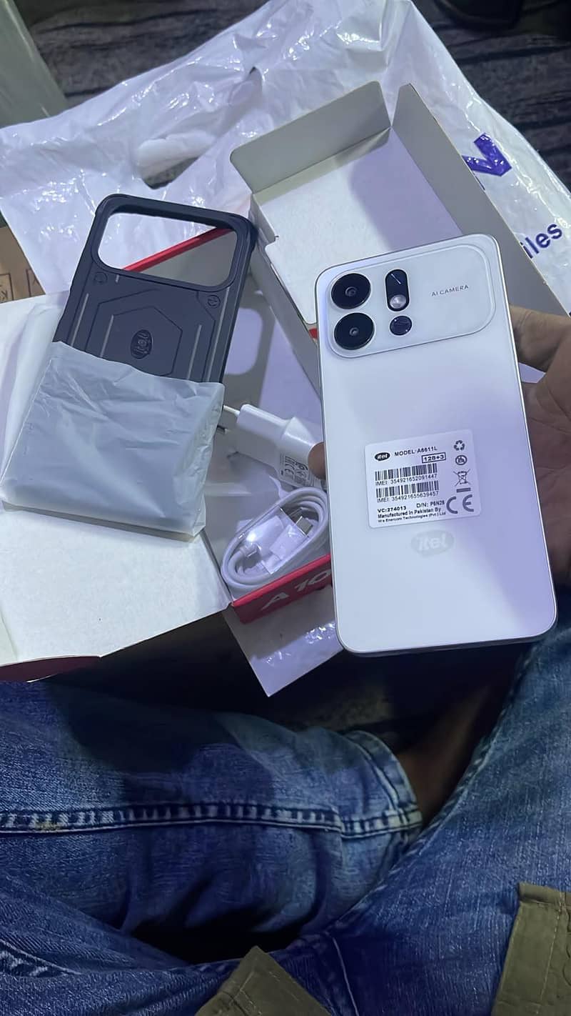 Itel 100 C 3