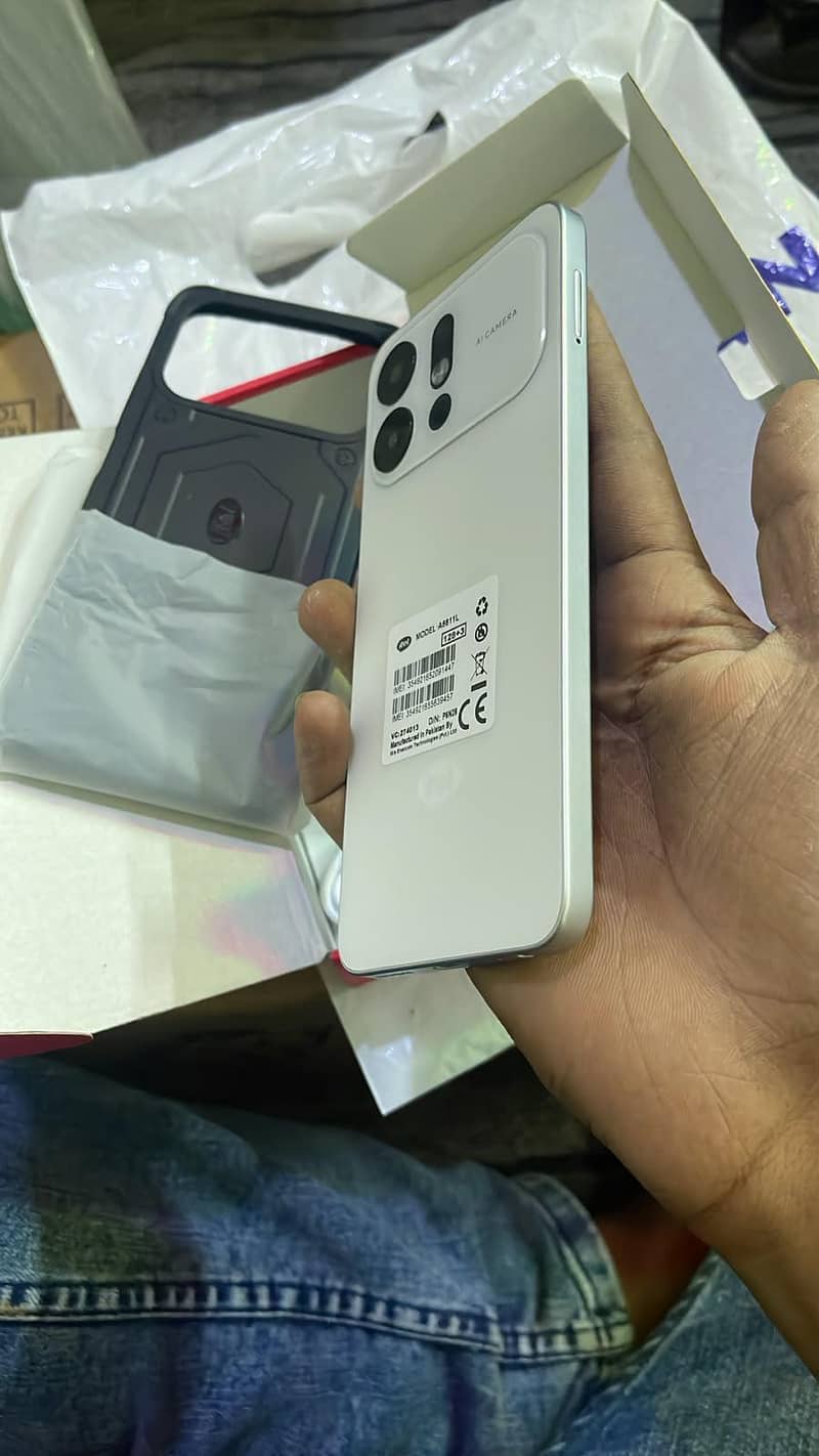 Itel 100 C 4