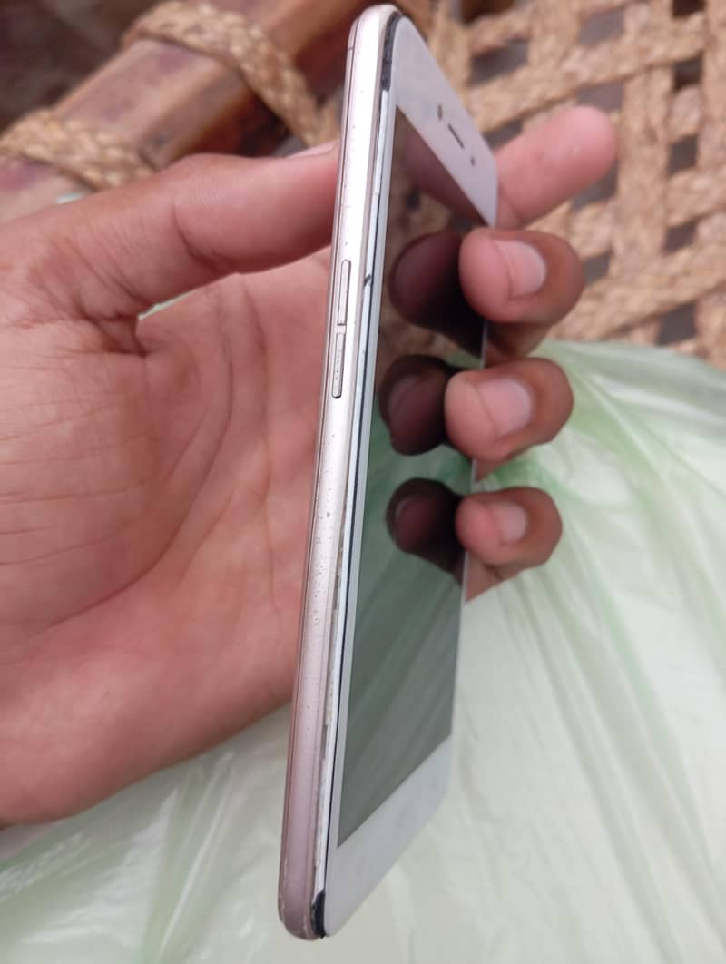 OPPO A37 2