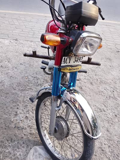 good condition bikes CD 70 Honda