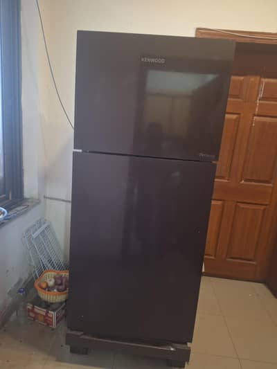 refrigerators 15 cubs in good condition