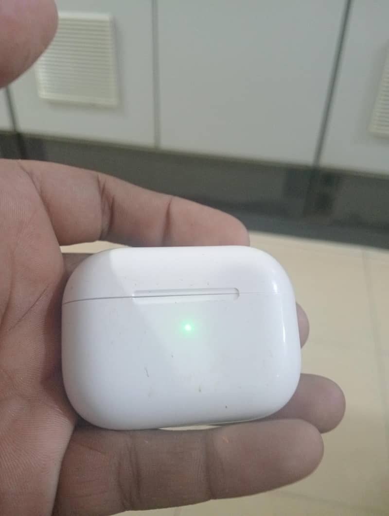 ear buds 0