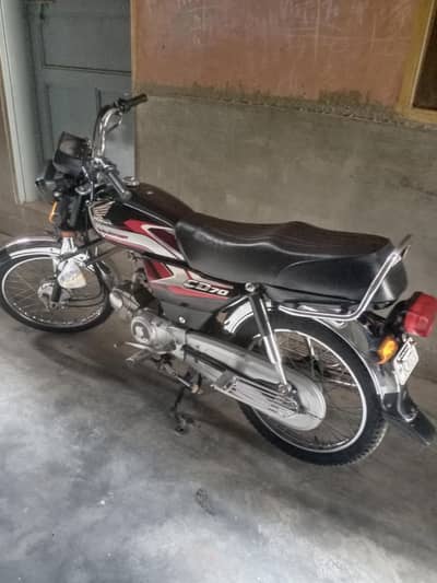 Honda CD70 black Marka
