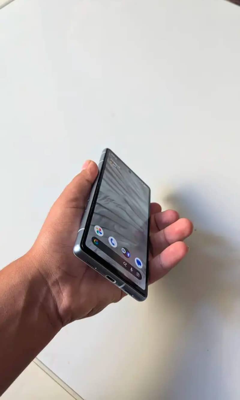 Google Pixel 7a 2