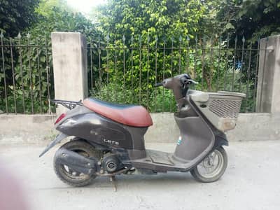 CHINA AUTOMATED SCOOTY