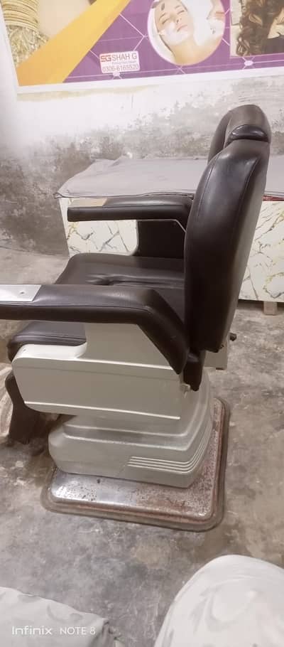 saloon  chair