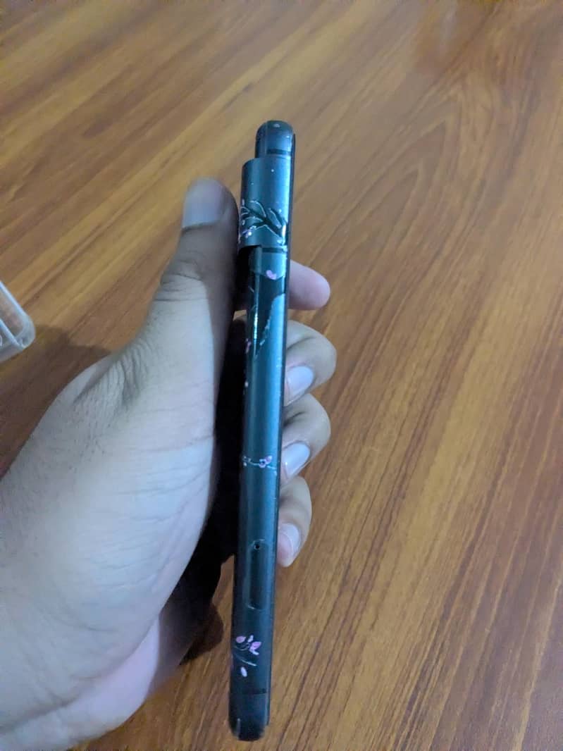 Google Pixel 8 4