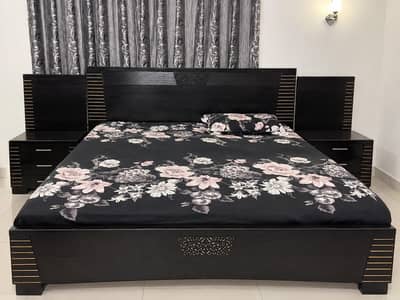 bed without mattress