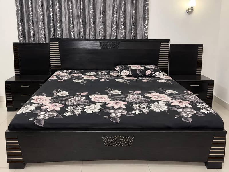 bed without mattress 0
