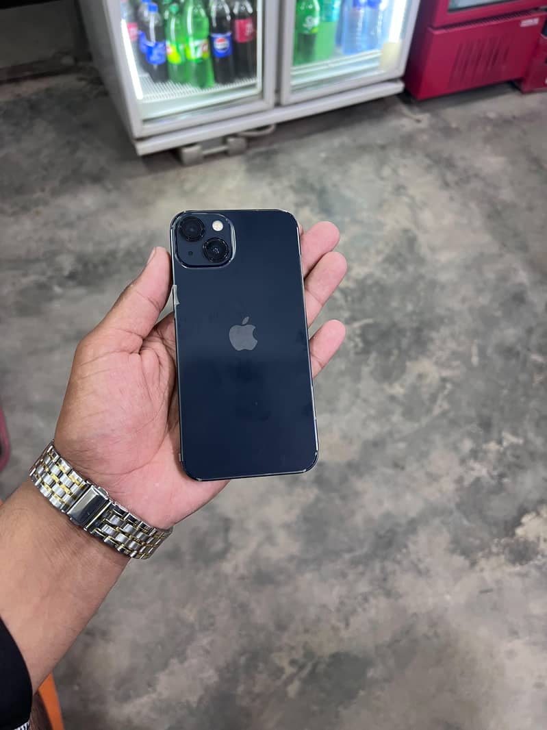 Apple iPhone 13 1