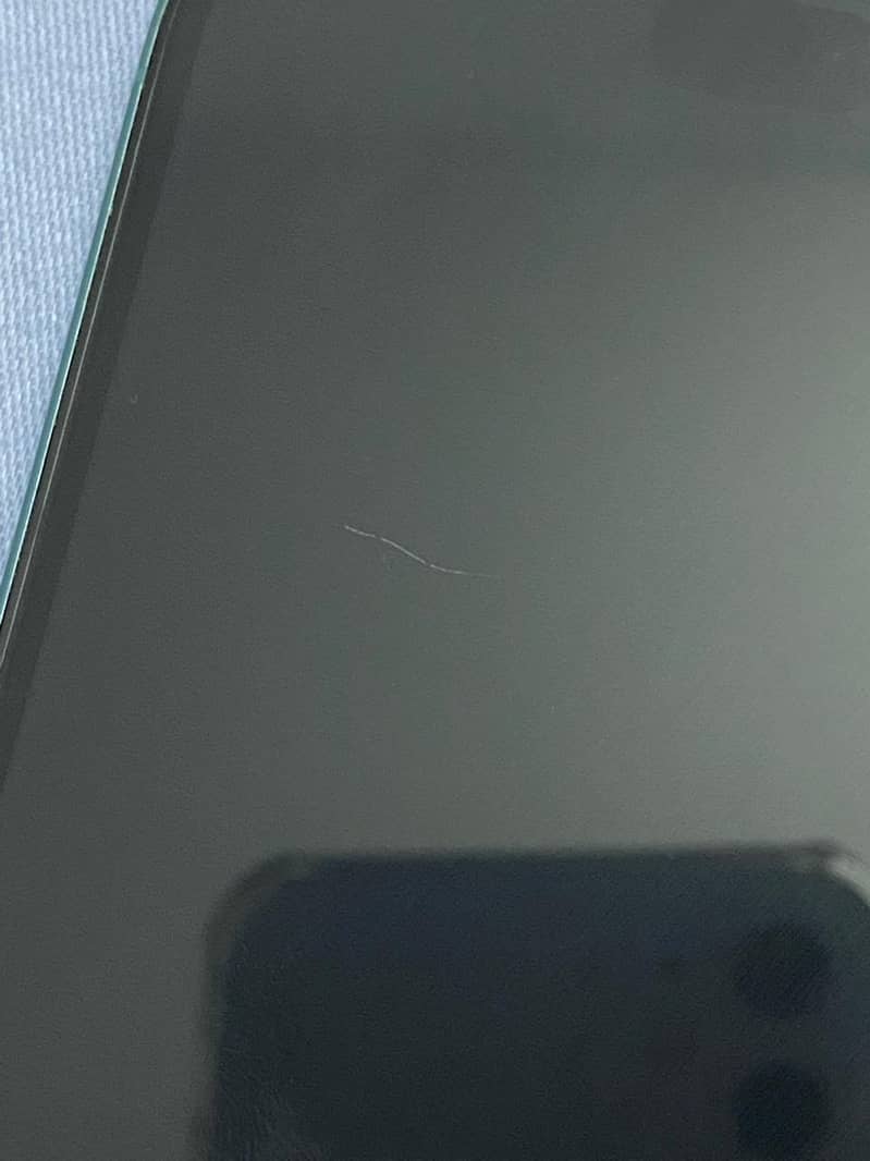Apple iPhone 16 Plus 3