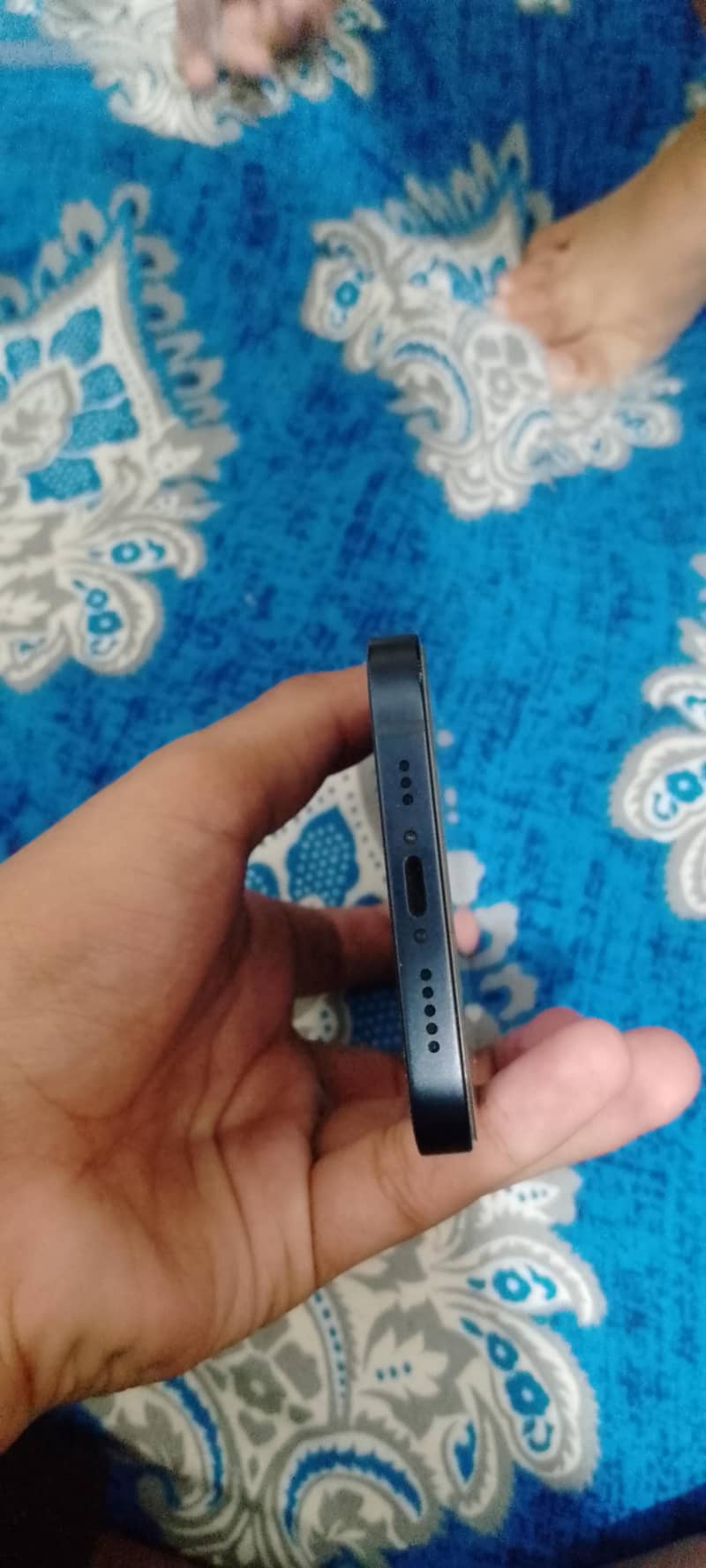 Apple iPhone 12 5