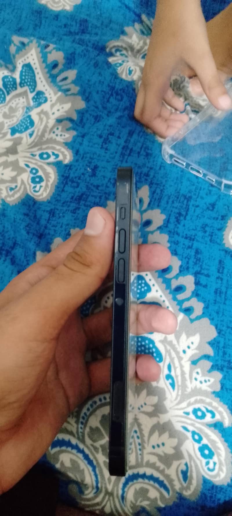 Apple iPhone 12 6
