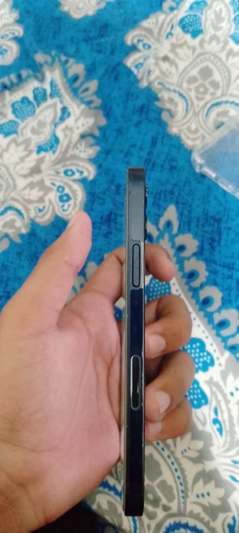 Apple iPhone 12 7