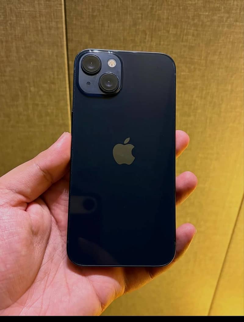 Apple iPhone 13 0